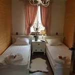 بيت ضيافة поликсения петиня *