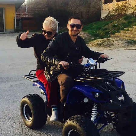 поликсения петиня بيت ضيافة *