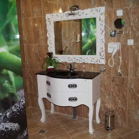 поликсения петиня بيت ضيافة تريفنا