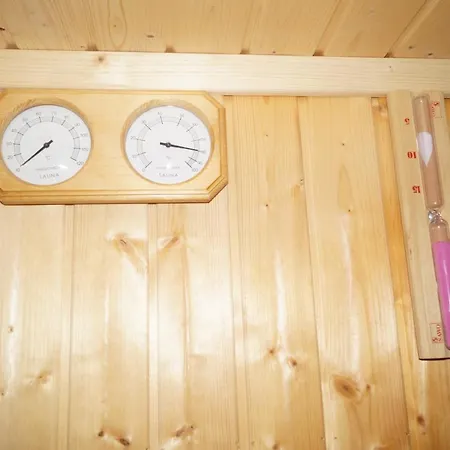 поликсения петиня *