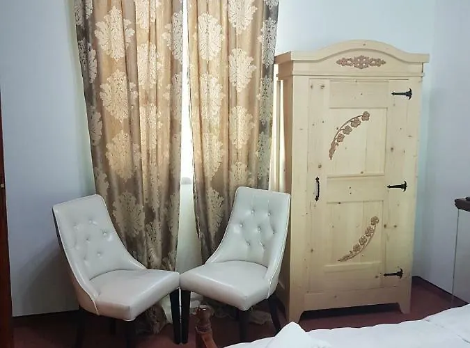 поликсения петиня Affittacamere *